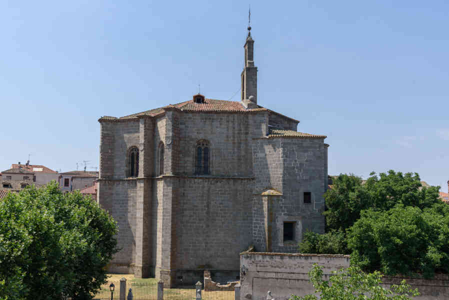 Ávila 056 - iglesia de Mosén Rubí.jpg